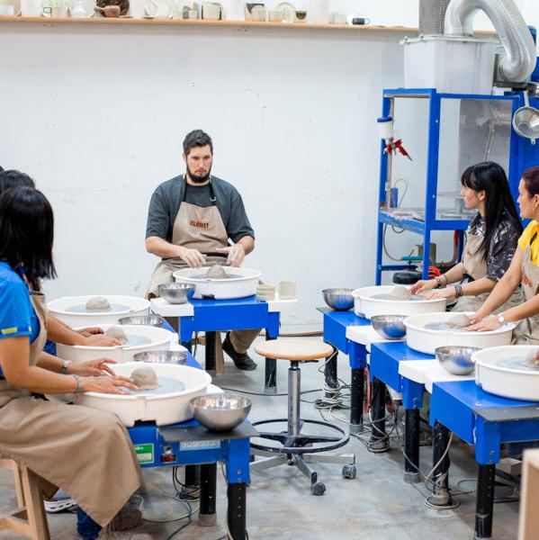 DISCOVER POTTERY - Wheel Throwing - 2h30 - Genève Augustins